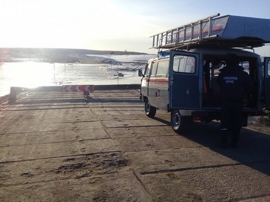 В Саранске уровень воды на шандорах приблизился к критической отметке В Саранске уровень воды на шандорах приблизился к критической отметке